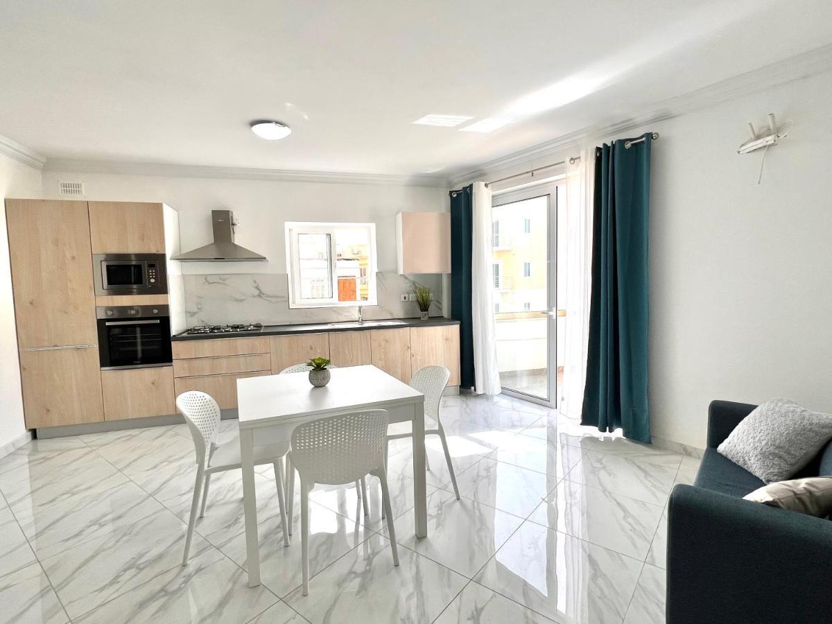 With Patio Overlooking Piazza Apartment